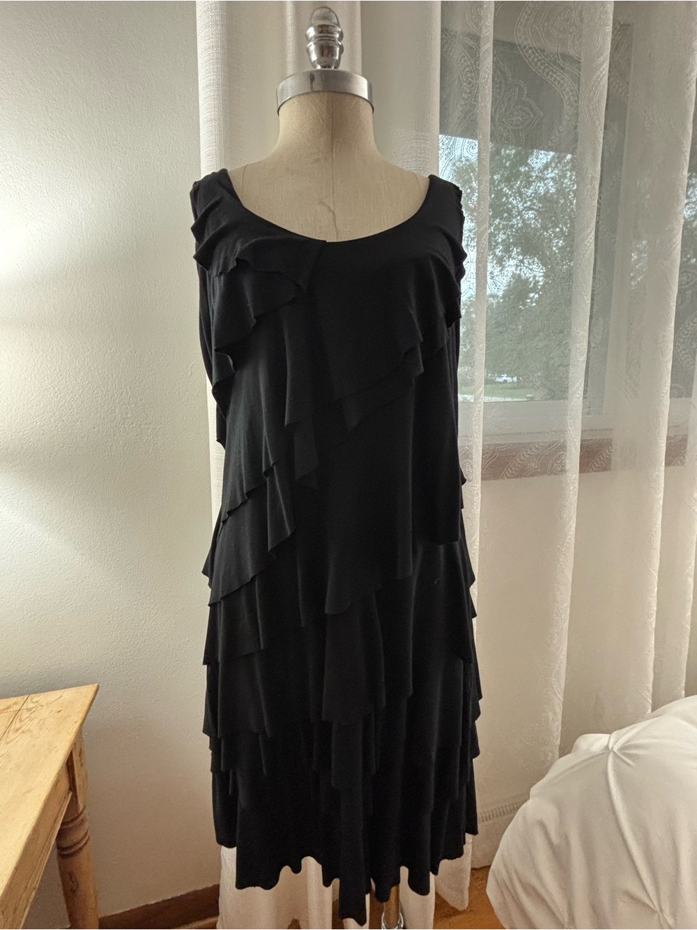 Calvin Klein Black Tiered Ruffle Shift Dress, M/L
